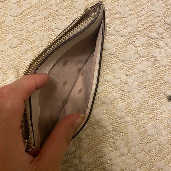 Kate spade bucket purse and wallet. - Picture 10 of 16